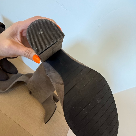 Kenneth Cole over the knee boots - Picture 3 of 6